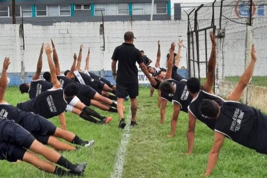 Corrientes: 12 jugadores de fútbol de Lavalle dieron positivo Covid