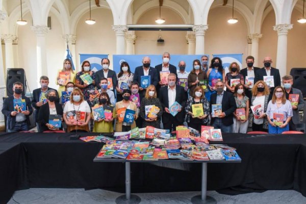 Distribuirán más de 7 millones de libros a niños de la primaria