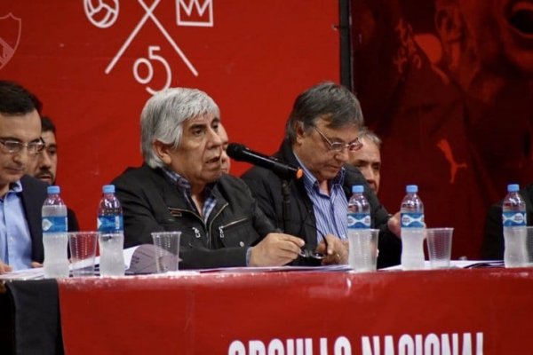 Cónclave en Independiente sin Daniel Montenegro: ¿sigue Julio César Falcioni?