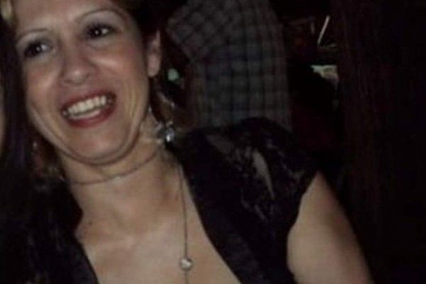 Brutal asesinato de una mujer: Le dispararon 7 veces desde una moto