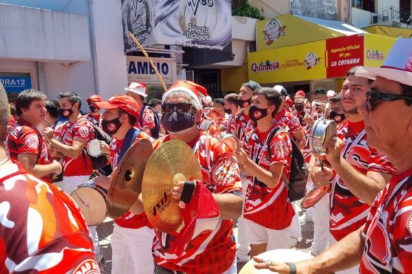 El Rayo volvió a brillar en su desfile navideño por la peatonal Junín