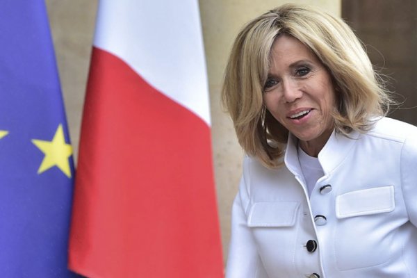 Brigitte Macron, victima de una 