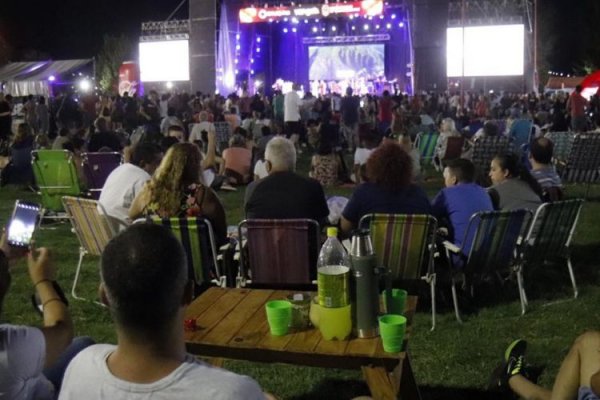 Córdoba suspende por 10 días los eventos masivos y reduce los aforos