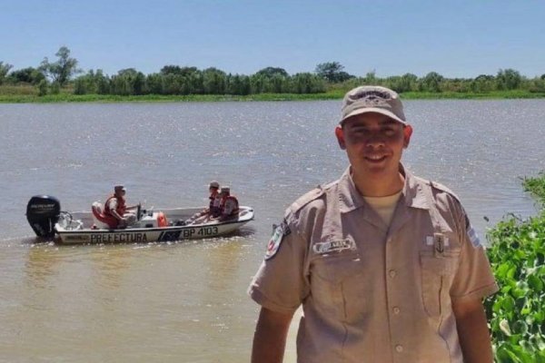 Prefecto correntino le salvó la vida a una mujer en el río Paraná