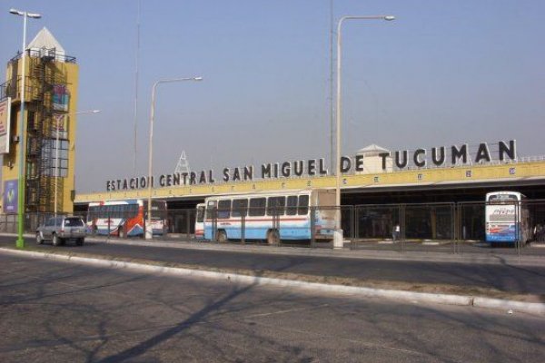En Tucumán 136 egresados volvieron con coronavirus de Carlos Paz