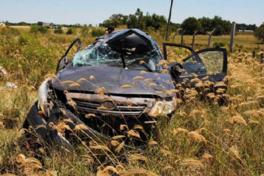 Despiste y vuelco: Cinco heridos graves sobre Ruta Nacional 119