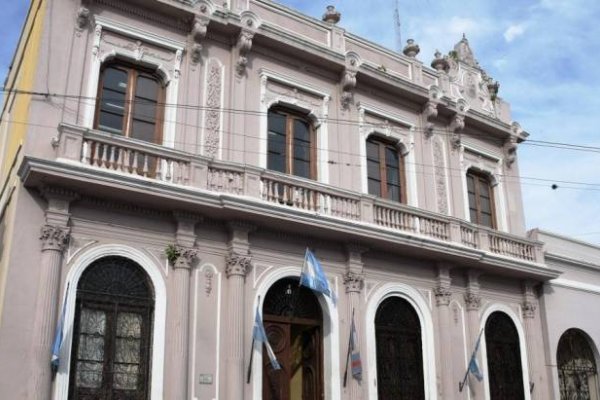 Inicia el pago de haberes para los empleados municipales