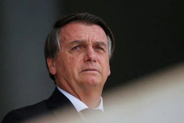 Internaron de urgencia a Jair Bolsonaro