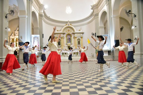 Noche cultural en la Iglesia San Luis Rey de Francia