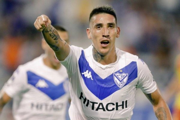 La decisión de Vélez sobre el futuro de Ricardo Centurión