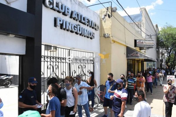 Agredieron a una enfermera en el club Pingüinos