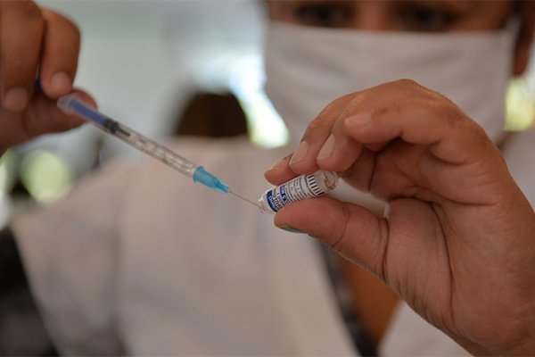 Covid: Más de mil personas se vacunaron ahora por primera vez