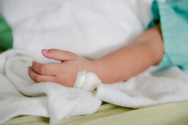 Bebé de un año internado con Coronavirus