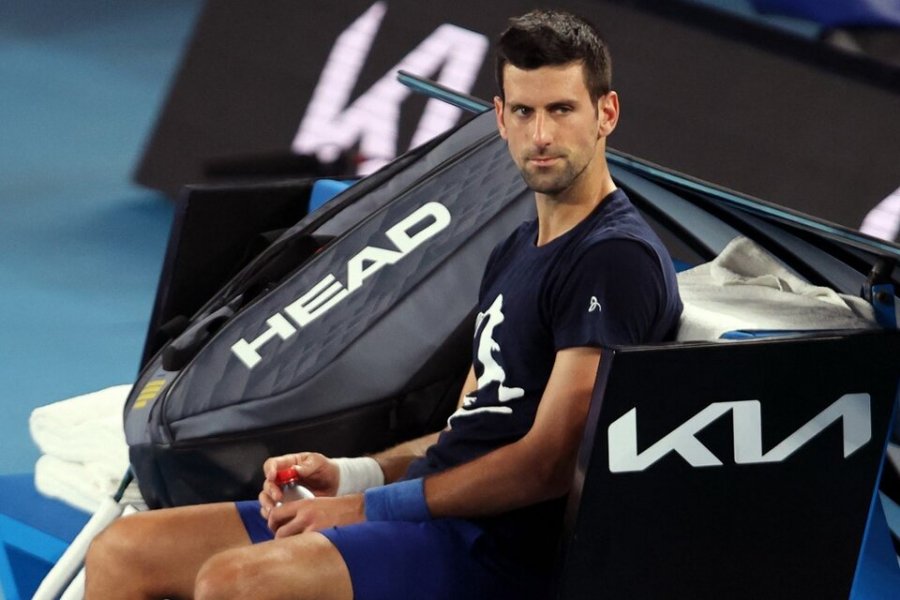 Detuvieron a Novak Djokovic