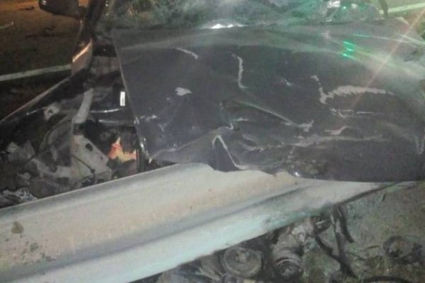Alvear: Una mujer murió tras chocar su auto contra un camión