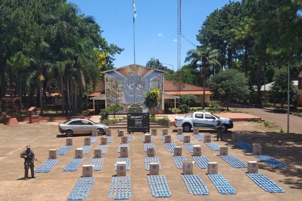 Misiones: Abandonan un vehículo con más de 15.000 atados de cigarrillos extranjeros