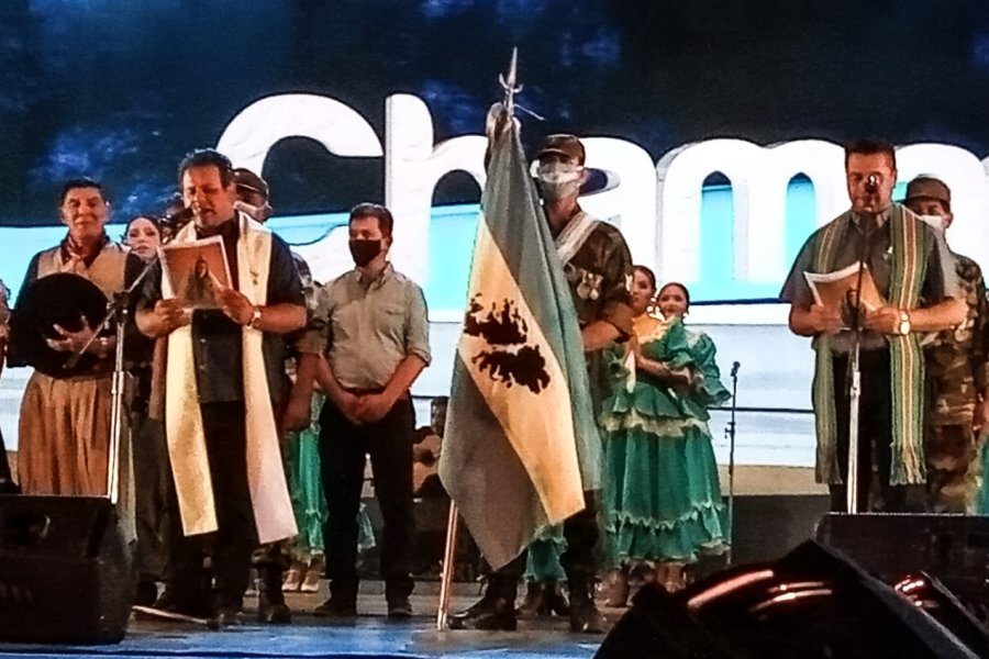 Con emotivos homenajes a los esenciales y a Julián Zini, comenzó la 31° Fiesta Nacional del Chamamé