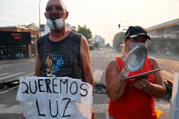 Más de 70 mil usuarios todavía siguen sin luz