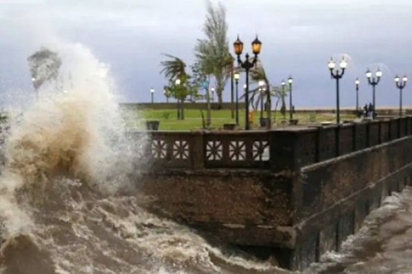 Advierten por una fuerte crecida del Río de la Plata: superaría los 3 metros de altura