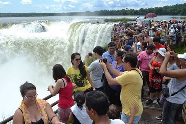 Más de 10 millones de turistas ya viajaron por todo el país