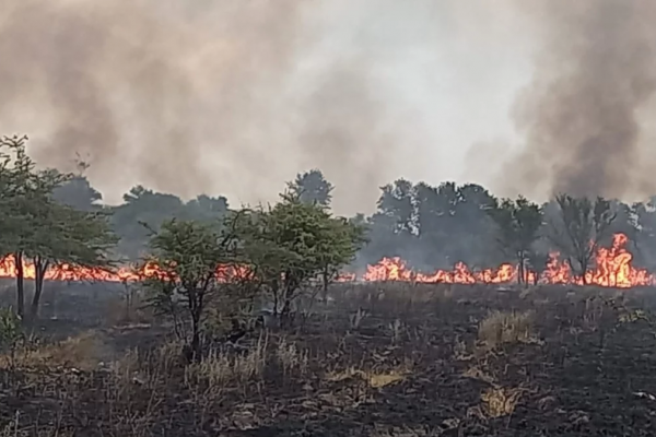 Controlaron un incendio en el barrio Pirayuí