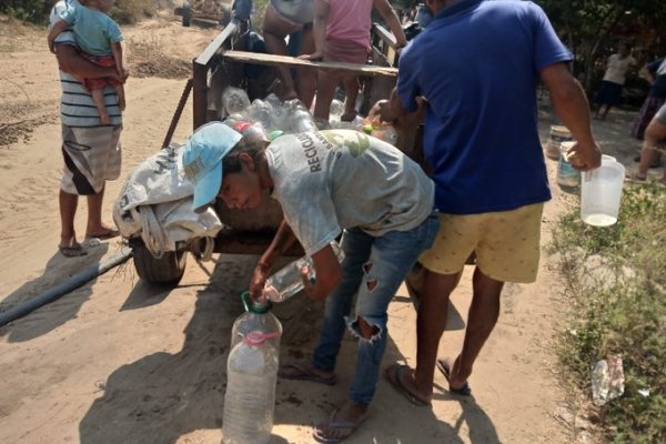 Corrientes: Interior y Capital desesperada búsqueda de agua potable