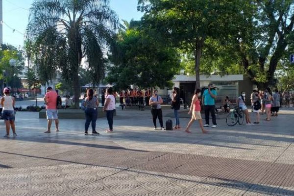 Entregaron 200 números para testear en la plaza Cabral