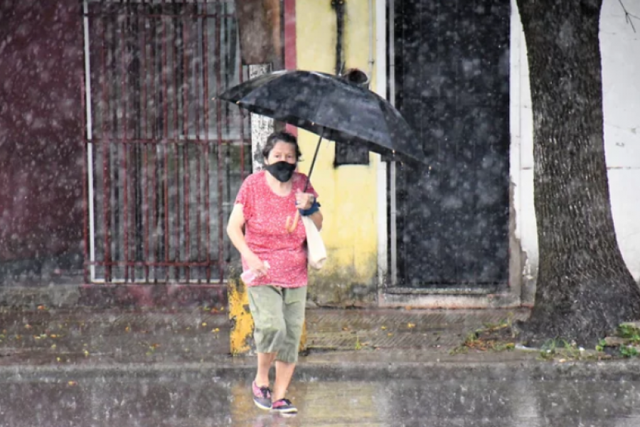 Persiste el alerta amarilla por fuertes tormentas en Corrientes