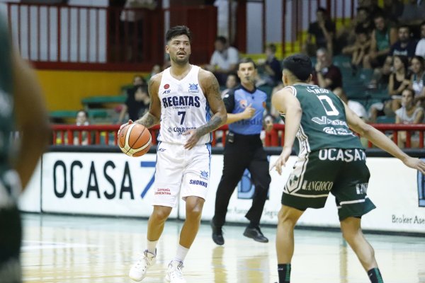 Regatas Corrientes recibe a Atenas de Córdoba