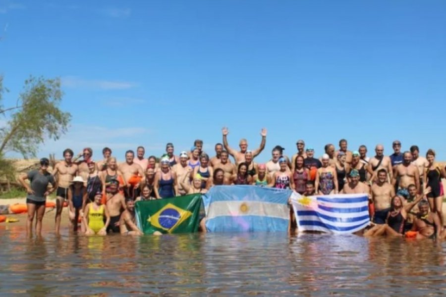 Una travesía a nado unirá una isla correntina con Brasil y Uruguay