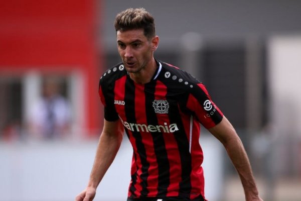 Después de los rumores, descartan la salida de Alario del Bayer Leverkusen