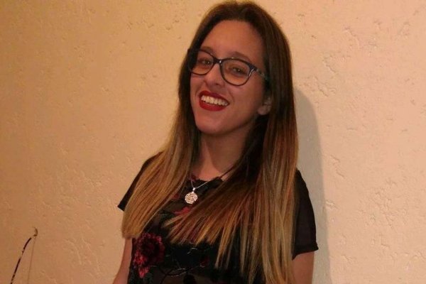 Encontró a su hija degollada en el baño y detuvieron al exnovio
