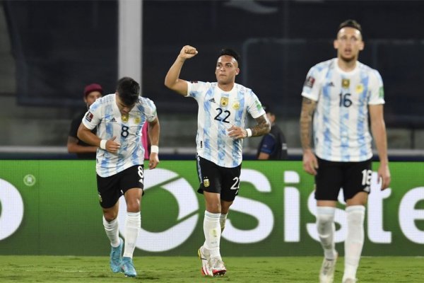 La Selección Argentina derrotó a Colombia y sigue de racha