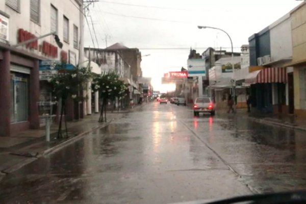 Empezó a llover en Goya y llega el alivio al calor extremo