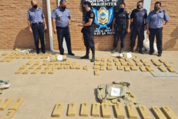 VIDEO | La Policía de Corrientes detuvo a narcos y secuestró droga