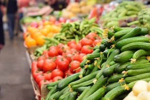 El kilo de frutas y verduras supera los $1.000 en los supermercados
