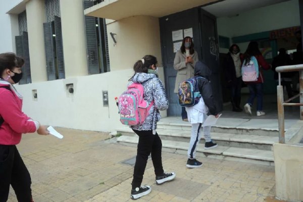 En Corrientes, el 100% de las escuelas inician las clases con horario ampliado