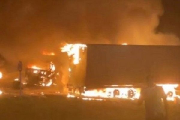 Ascienden a 4 los muertos por el accidente en Panamericana: Explotó un camión con combustible