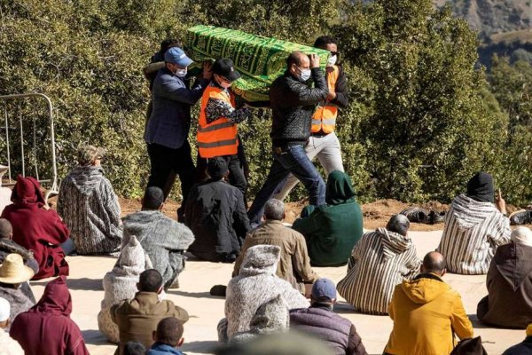 Enterraron al pequeño Rayan en Marruecos: Siempre vivirá en nuestros corazones