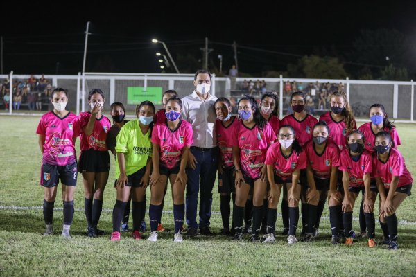 Inauguraron la cancha de fútbol femenino Lettizia Alcaraz