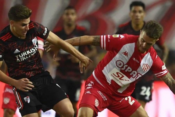 Unión le ganó a River en el debut con un polémico penal