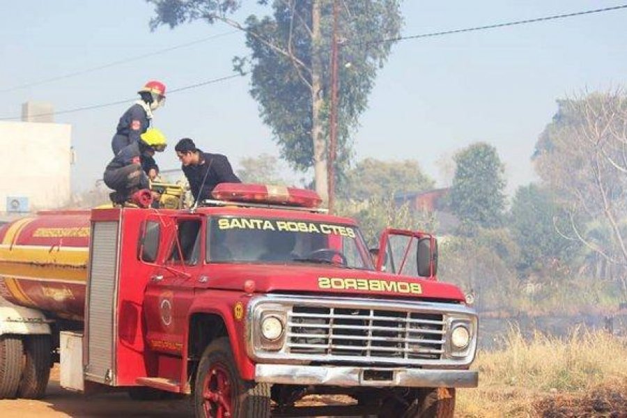 Intendente correntino donará su sueldo de todo el año a bomberos voluntarios