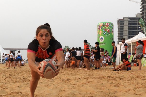 Beach Rugby de verano con apoyo oficial en playa Arazaty
