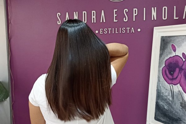 Procesos de restauración capilar en el Salón & Spa de Sandra Espínola