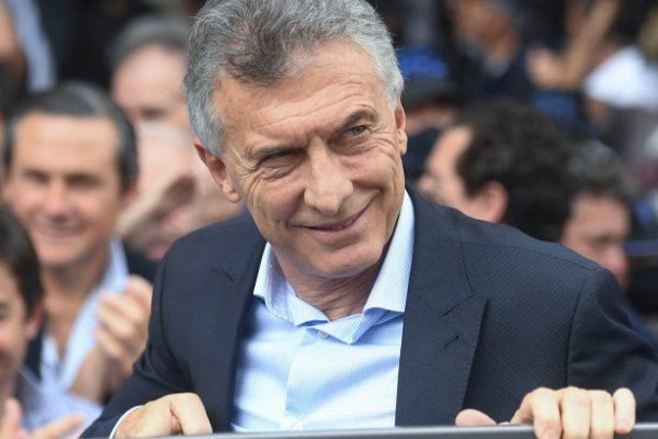 Autorizan a Macri a salir del país