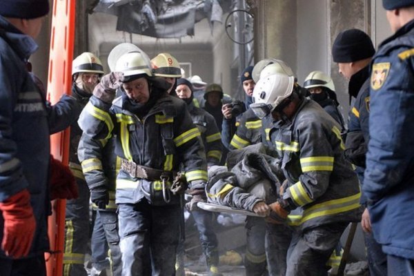 El gobierno de Ucrania denunció que Rusia bombardeó el centro de Jarkov