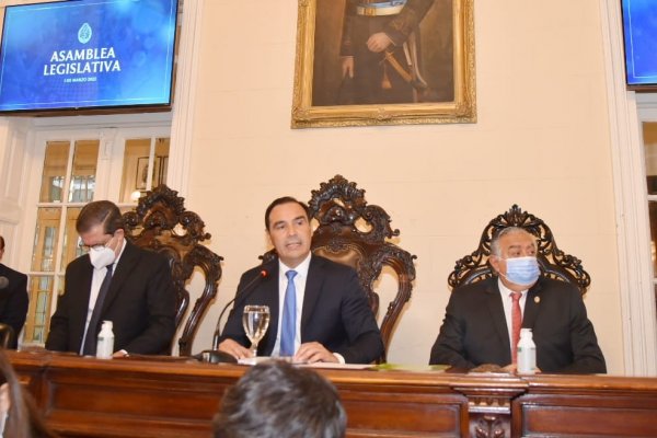 Valdés ante la Asamblea Legislativa: Hemos superado todo tipo de crisis y fortalecido las instituciones