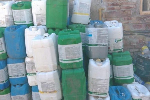 Clausuraron por segunda vez en un mes un comercio que recicla bidones con agrotóxicos