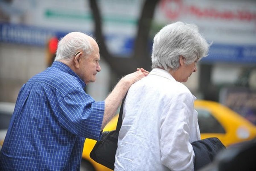 La población de adultos mayores creció 1,4% en nueve años y subió a 7 millones de argentinos