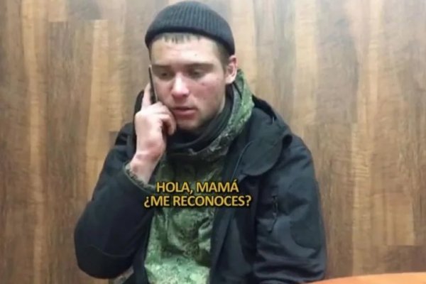 Un soldado ruso llamó a su madre tras ser tomado prisionero en Ucrania